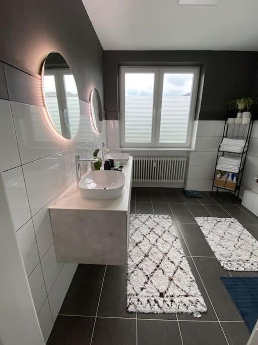 Apartment City Sued- 5 Zimmer_15 Personen _ Komplett_Eingerichtet Αμβούργο Εξωτερικό φωτογραφία