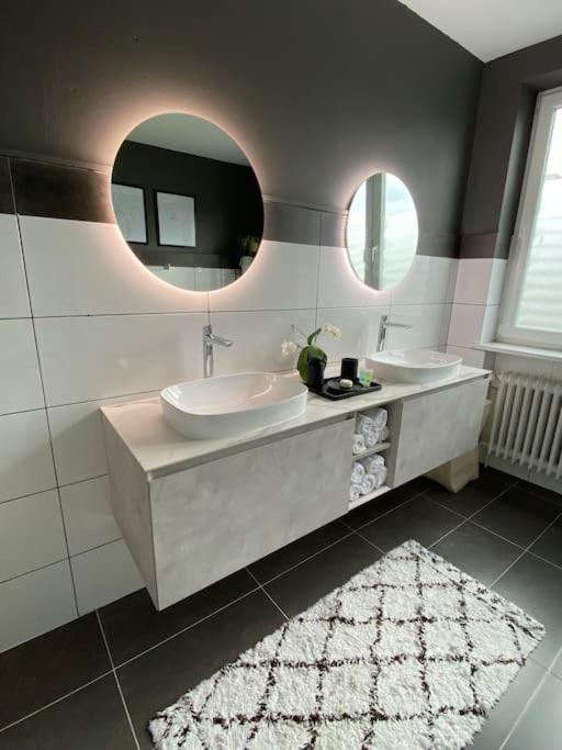 Apartment City Sued- 5 Zimmer_15 Personen _ Komplett_Eingerichtet Αμβούργο Εξωτερικό φωτογραφία