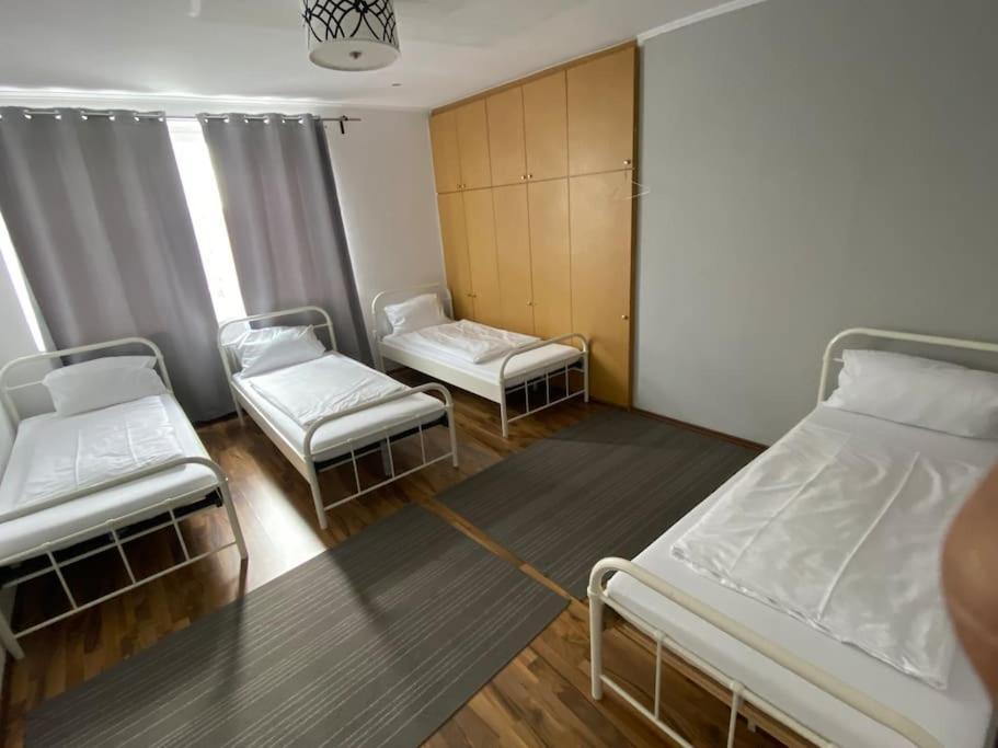 Apartment City Sued- 5 Zimmer_15 Personen _ Komplett_Eingerichtet Αμβούργο Εξωτερικό φωτογραφία